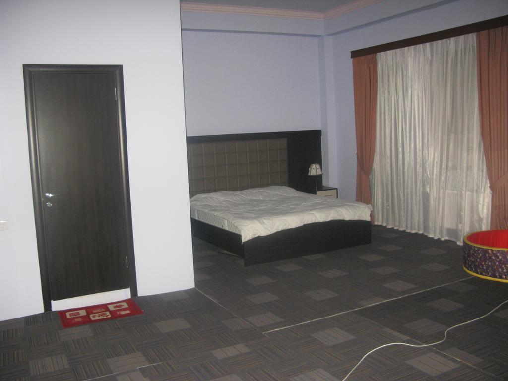 נברן Deniz Guest House מראה חיצוני תמונה