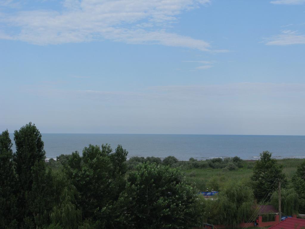 נברן Deniz Guest House מראה חיצוני תמונה