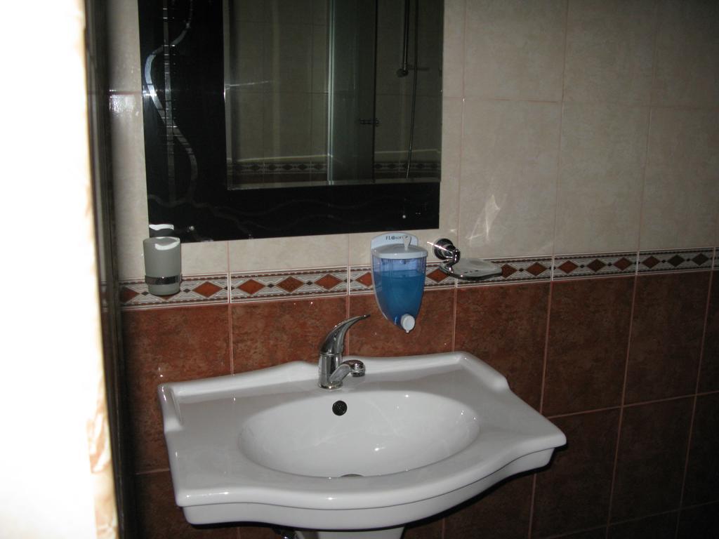 נברן Deniz Guest House מראה חיצוני תמונה