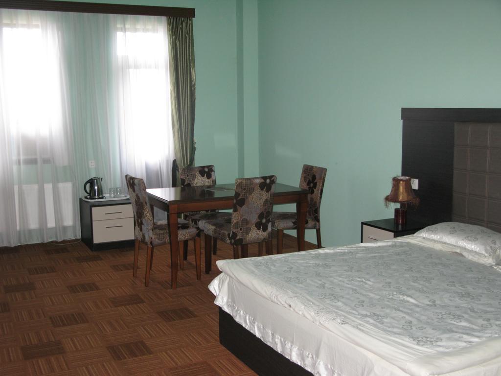 נברן Deniz Guest House מראה חיצוני תמונה